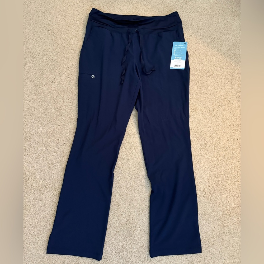 Women’s navy 5 pocket BarcoOne yoga scrub pants